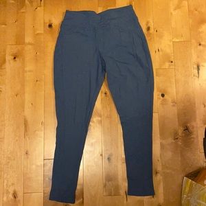 Kathmandu leggings buttery soft with POCKETS
